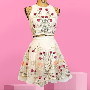 NWT BEBE SKIRT SET cropped ivory tulle floral
